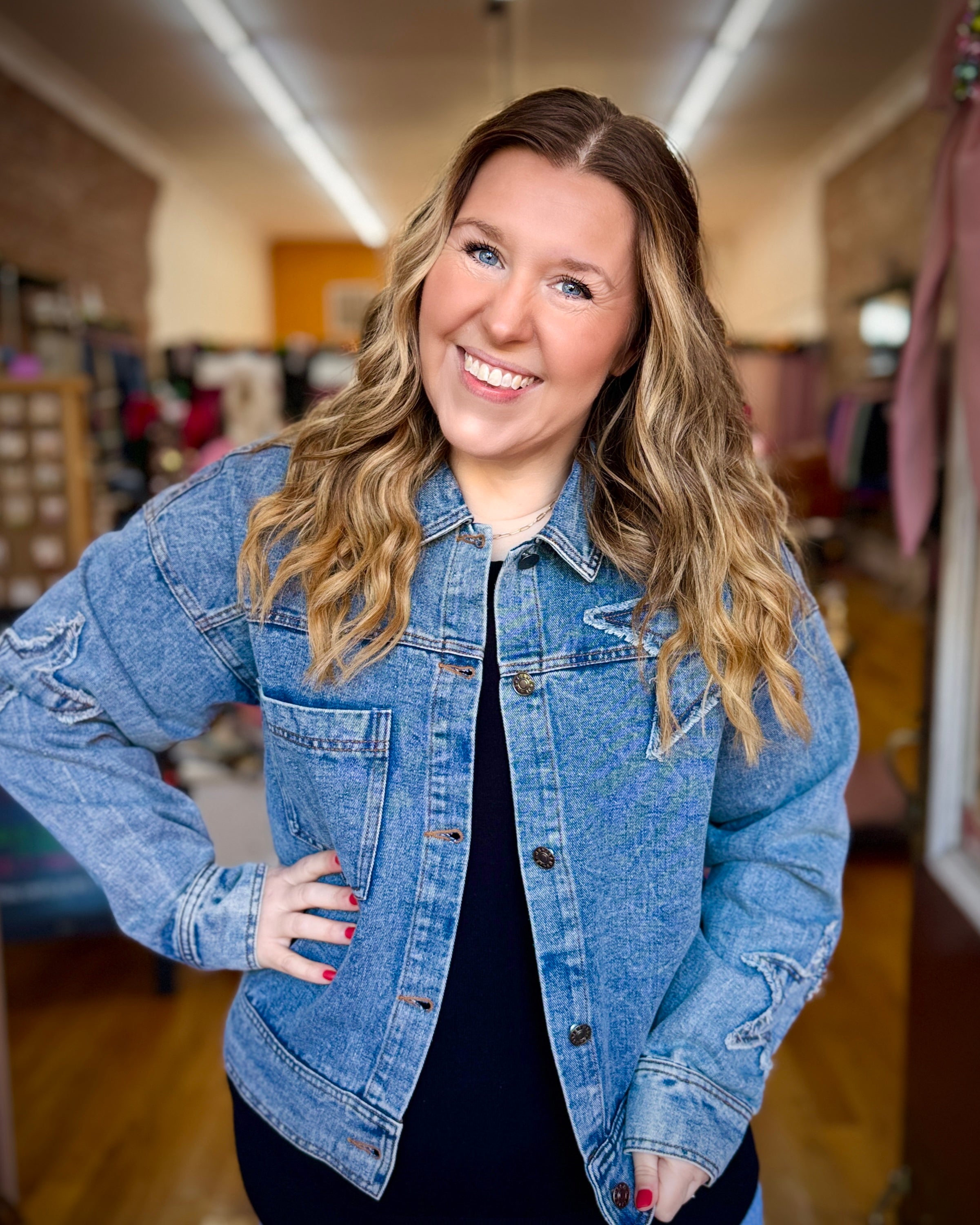 star-patch-denim-jacket-washed-denim-long-sleeve-bust-pockets